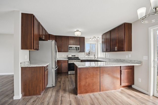 2132 Emerson Road S, Cambridge, MN 55008