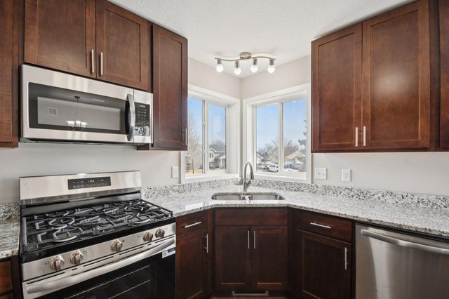 2132 Emerson Road S, Cambridge, MN 55008