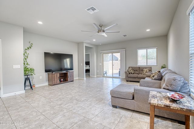 8783 Weeping Dalea Drive, Marana, AZ 85653