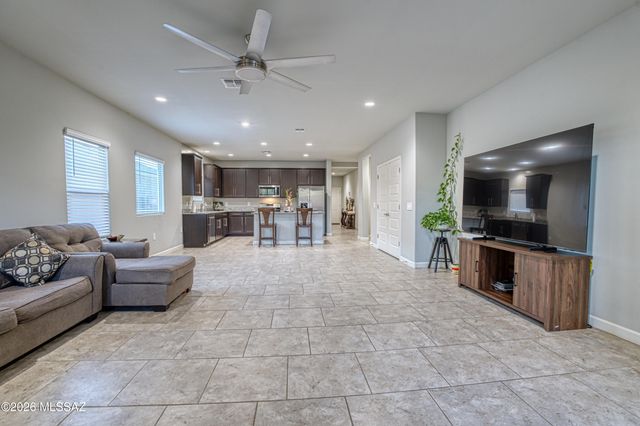 8783 Weeping Dalea Drive, Marana, AZ 85653