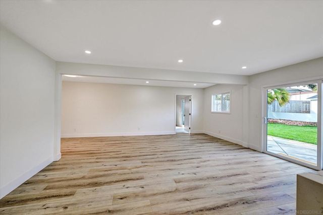 2802 Cowley Way, San Diego, CA 92110