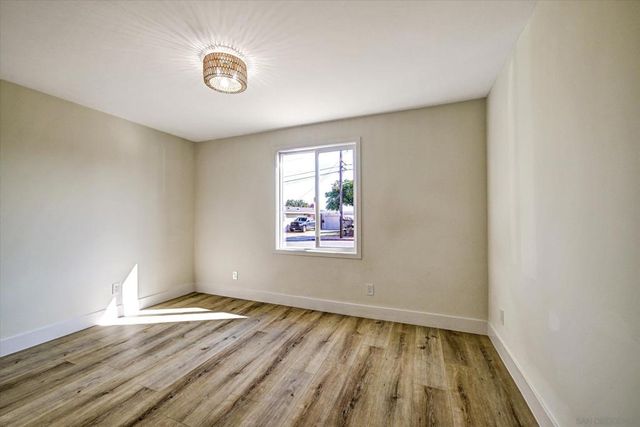 2802 Cowley Way, San Diego, CA 92110