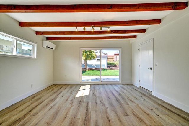 2802 Cowley Way, San Diego, CA 92110