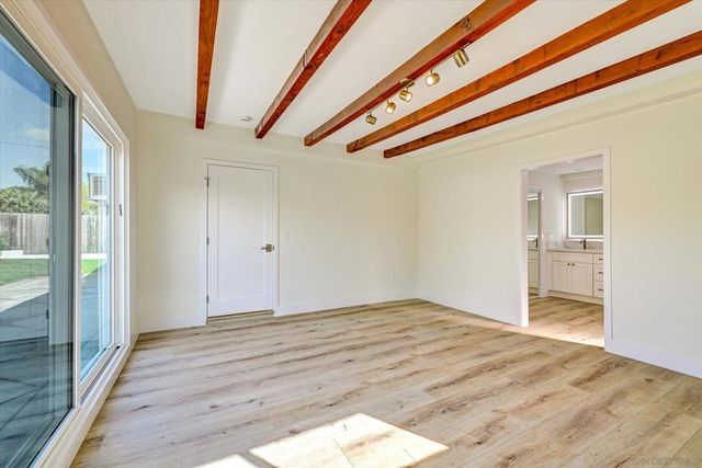 2802 Cowley Way, San Diego, CA 92110