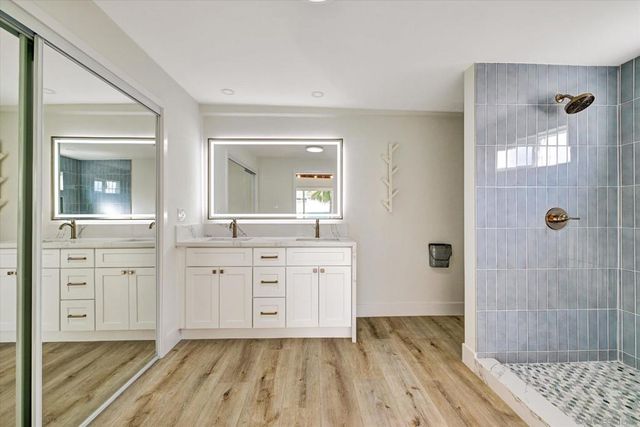 2802 Cowley Way, San Diego, CA 92110