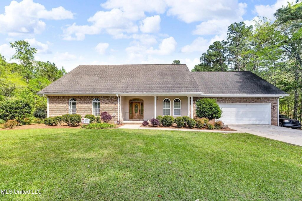 40 Brody Lane, Petal, MS 39465