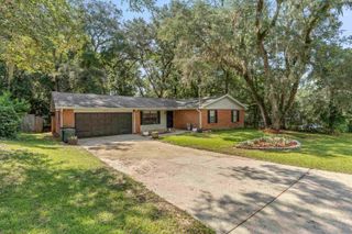 2214 Yaupon Drive, Tallahassee, FL 32303