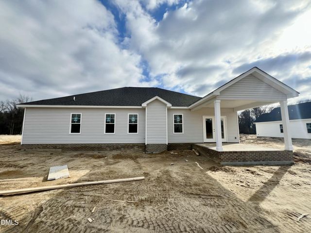 313 Creeks Edge Drive, Pikeville, NC 27863