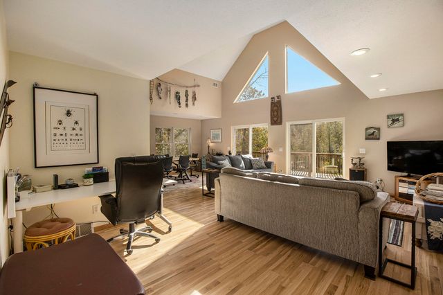 11241 Somers Lane, Honor, MI 49640