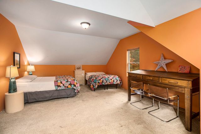 11241 Somers Lane, Honor, MI 49640