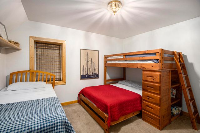 11241 Somers Lane, Honor, MI 49640