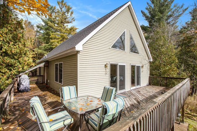 11241 Somers Lane, Honor, MI 49640