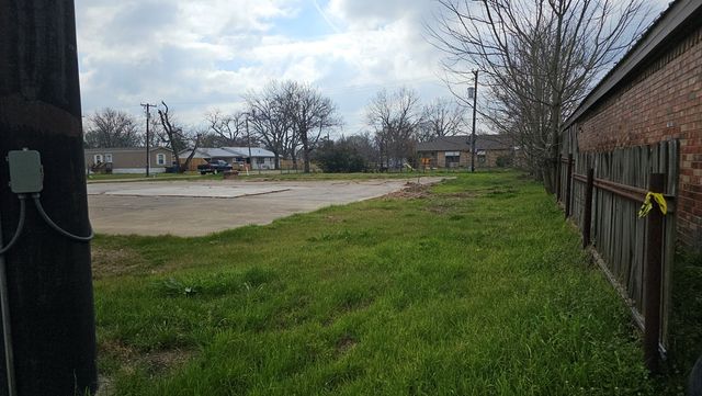 210 NE 2nd Street, Kerens, TX 75144