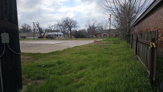 210 NE 2nd Street, Kerens, TX 75144
