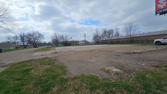210 NE 2nd Street, Kerens, TX 75144