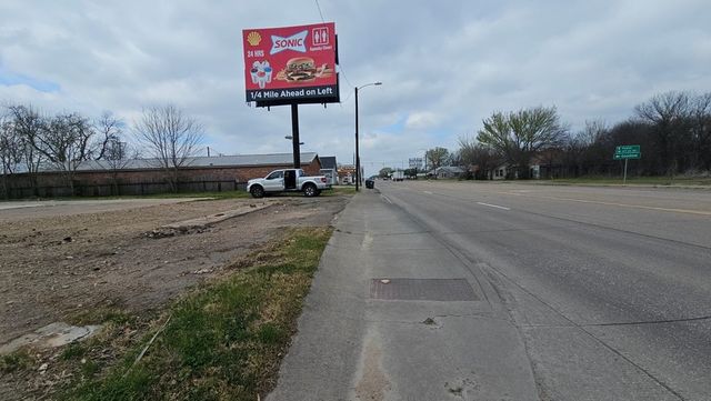 210 NE 2nd Street, Kerens, TX 75144