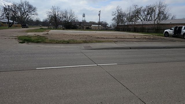 210 NE 2nd Street, Kerens, TX 75144