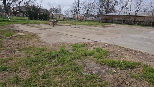 210 NE 2nd Street, Kerens, TX 75144