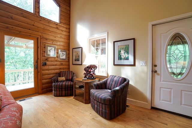 244 E Lapidary Lane, Young Harris, GA 30582