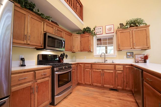 244 E Lapidary Lane, Young Harris, GA 30582