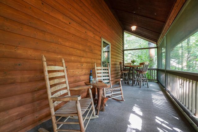 244 E Lapidary Lane, Young Harris, GA 30582