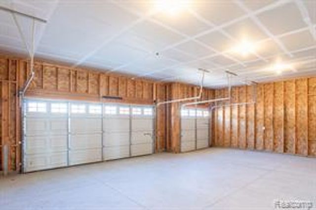 897 Preserve Lane, White Lake, MI 48386