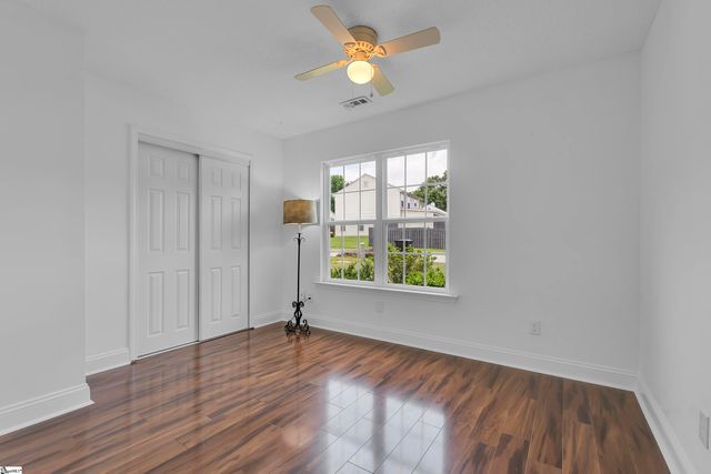 4 Raleigh Court, Simpsonville, SC 29681
