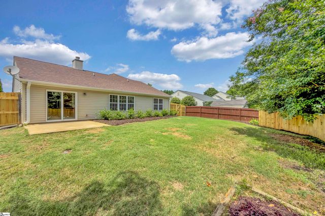 4 Raleigh Court, Simpsonville, SC 29681