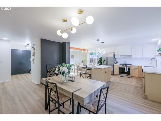 2750 Nw MEHAMA Ct, Portland, OR 97229