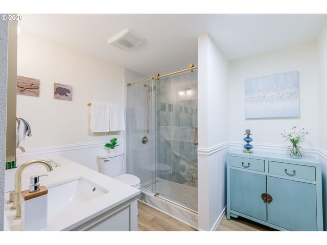 2750 Nw MEHAMA Ct, Portland, OR 97229