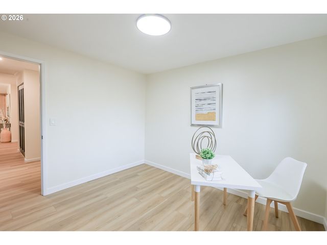 2750 Nw MEHAMA Ct, Portland, OR 97229