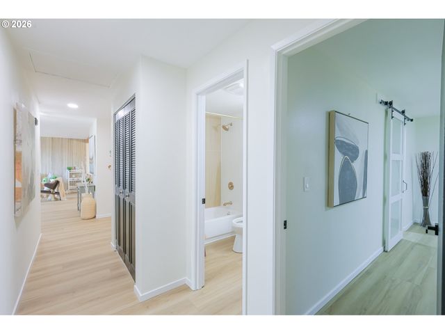 2750 Nw MEHAMA Ct, Portland, OR 97229