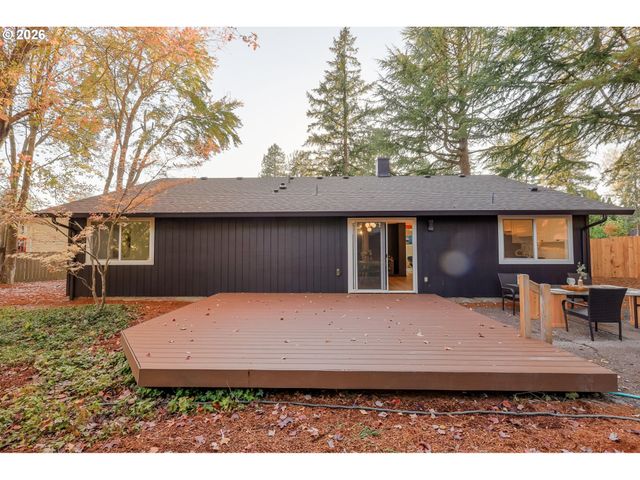 2750 Nw MEHAMA Ct, Portland, OR 97229