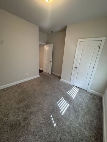 1068 Holland Ridge Way, Lebanon, TN 37090