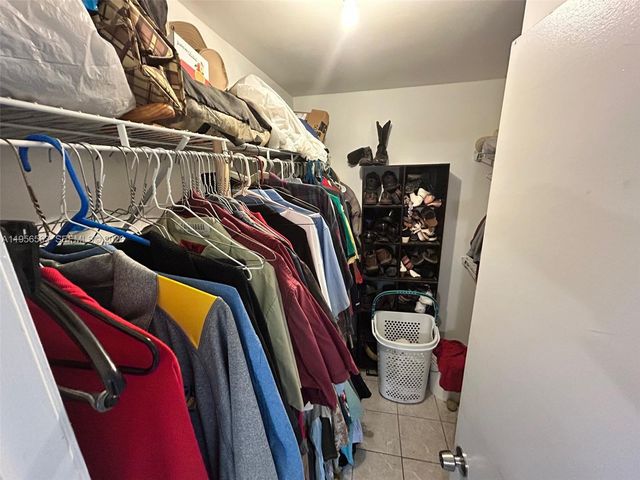 815 SW 30th St J, Fort Lauderdale, FL 33315