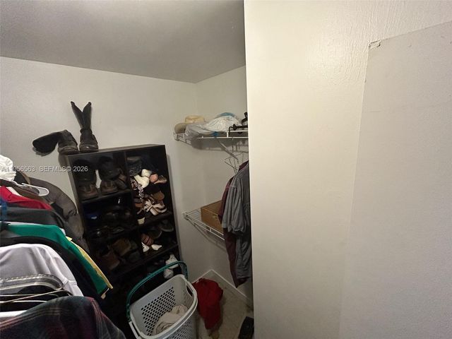 815 SW 30th St J, Fort Lauderdale, FL 33315