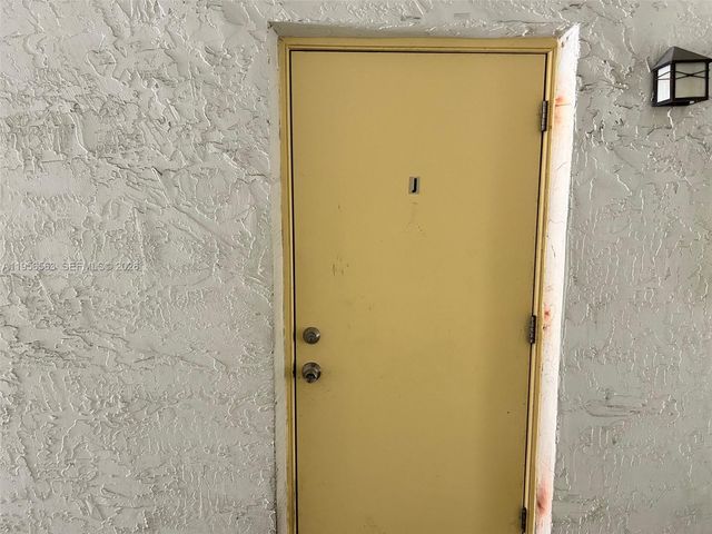 815 SW 30th St J, Fort Lauderdale, FL 33315