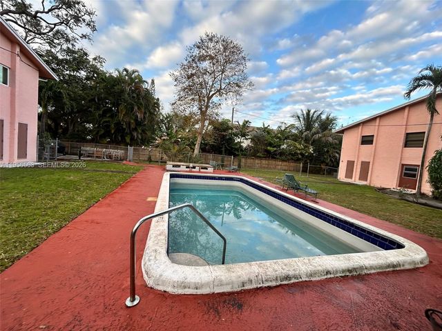 815 SW 30th St J, Fort Lauderdale, FL 33315