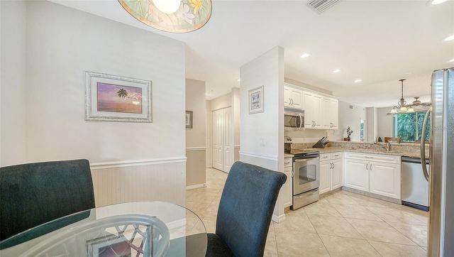 4655 TOWER HILL LANE 2414, Sarasota, FL 34238