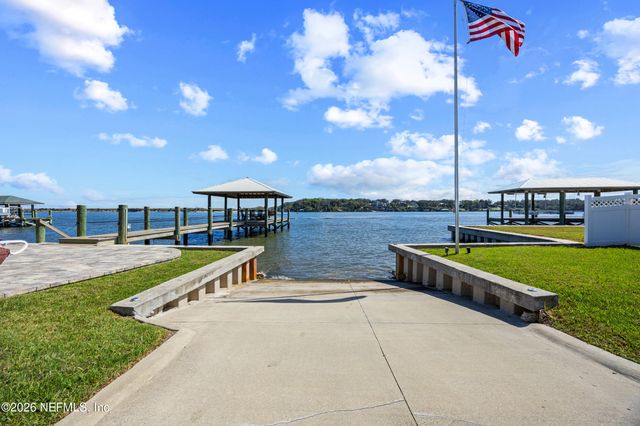7156 RAMOTH Drive, Jacksonville, FL 32226