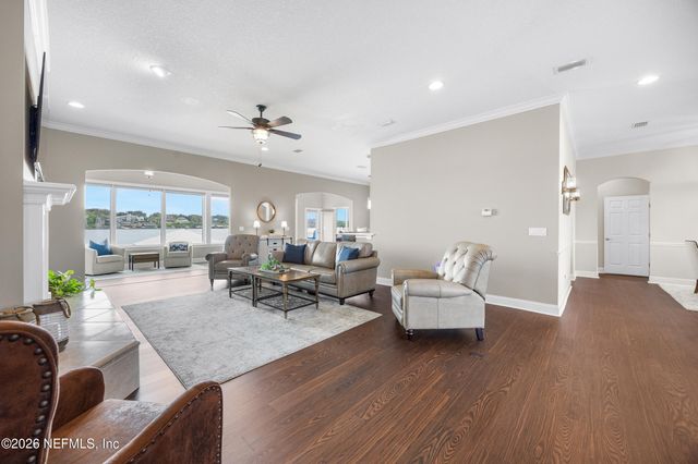 7156 RAMOTH Drive, Jacksonville, FL 32226