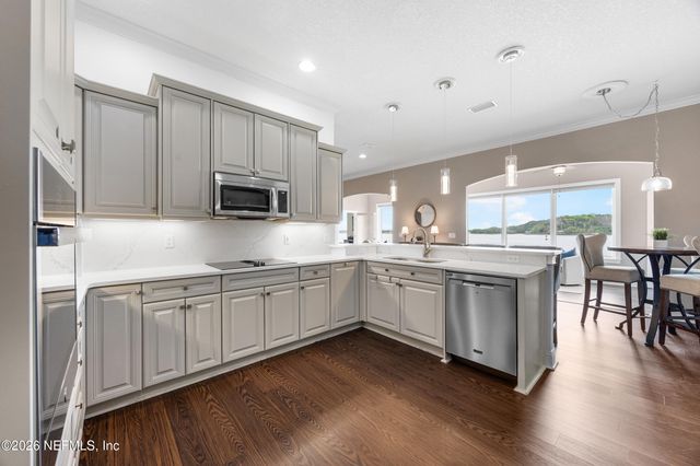 7156 RAMOTH Drive, Jacksonville, FL 32226