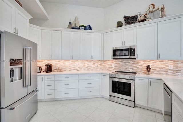 1640 Island Way, Weston, FL 33326