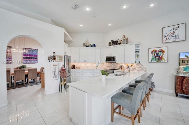 1640 Island Way, Weston, FL 33326