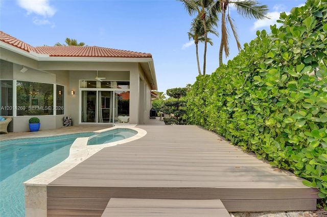 1640 Island Way, Weston, FL 33326