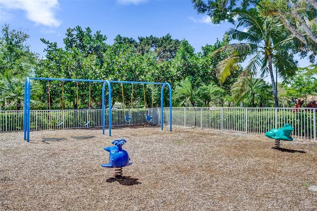 1640 Island Way, Weston, FL 33326
