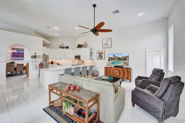 1640 Island Way, Weston, FL 33326