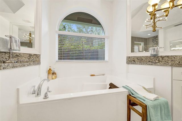 1640 Island Way, Weston, FL 33326
