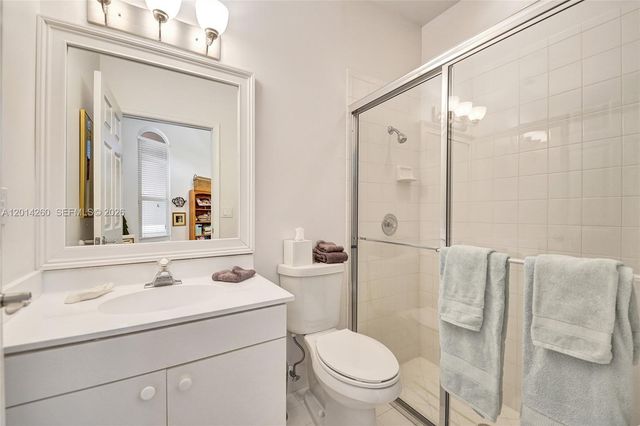 1640 Island Way, Weston, FL 33326