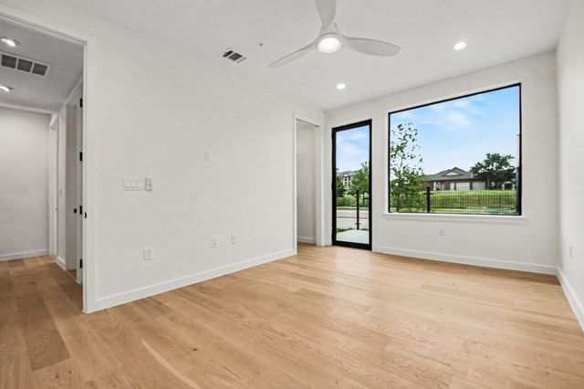 1111 Raiford Road 121, Carrollton, TX 75007